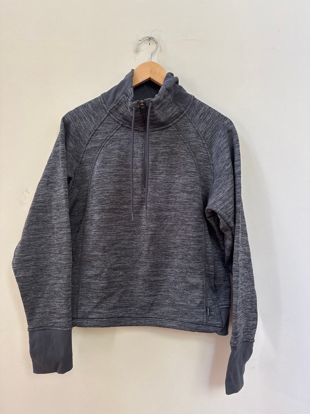 Athleta Grey Women's Altitude Pullover Sweatshirt Top Size Small Athleisure